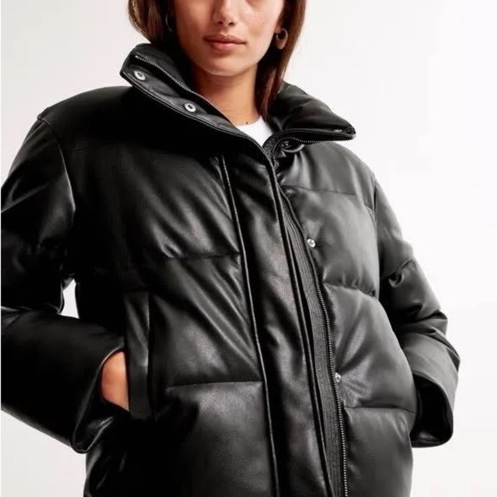 Hollister Women's Classic Black Puffer Leather Jacket S